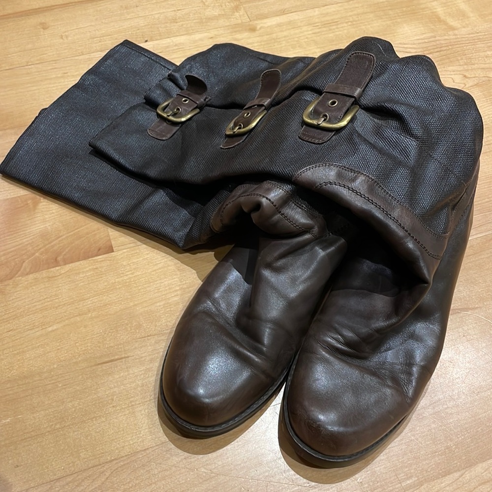 Stuart Weitzman brown leather/textured leather satin lined interior buckle boots